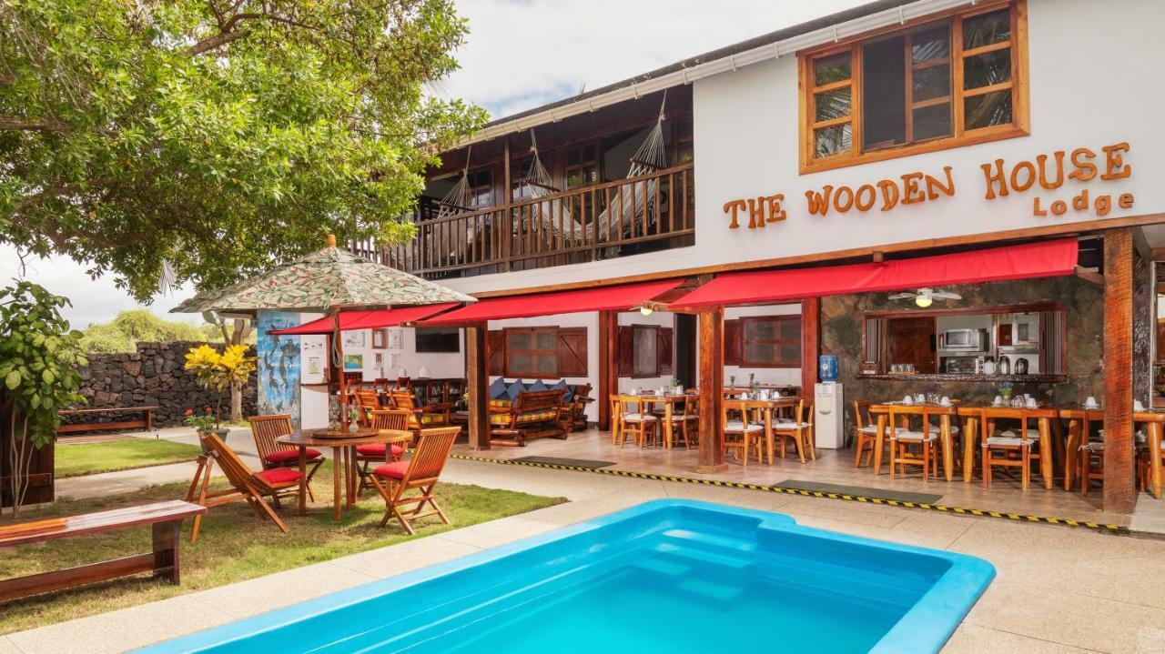 The Wooden House Hotel Puerto Villamil Exterior photo